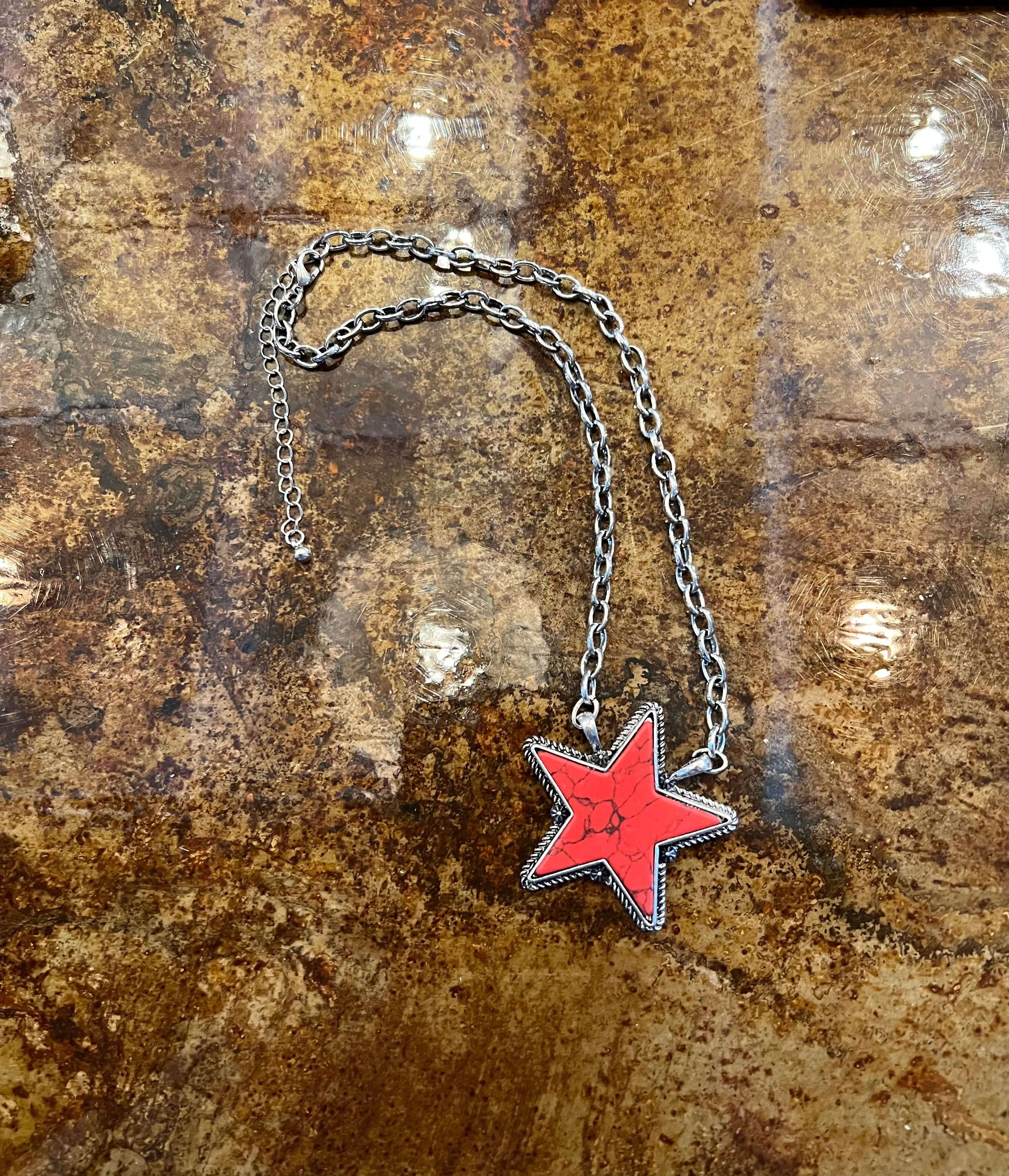 Edgy Star Necklace - Red