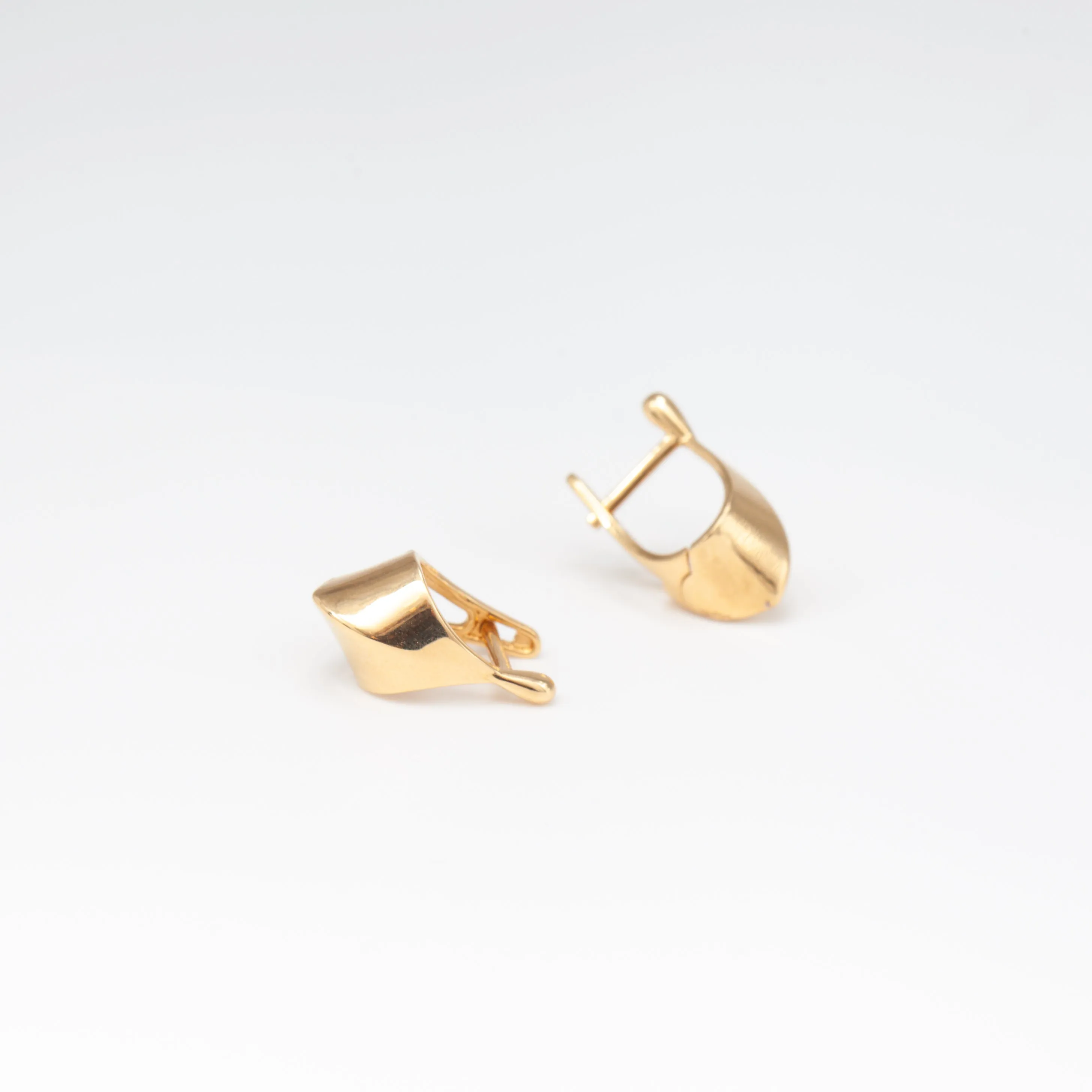 Gold Edgy Huggie Earrings