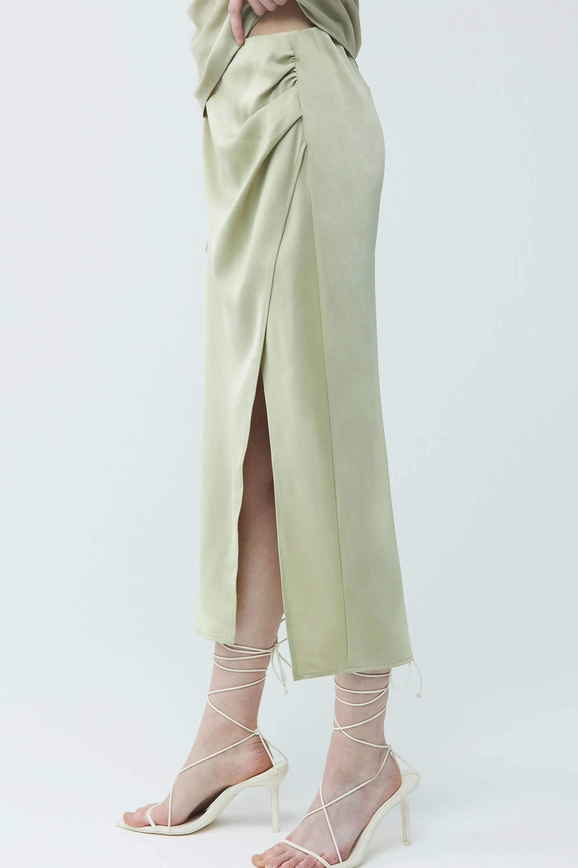 MIDI SLIP SKIRT