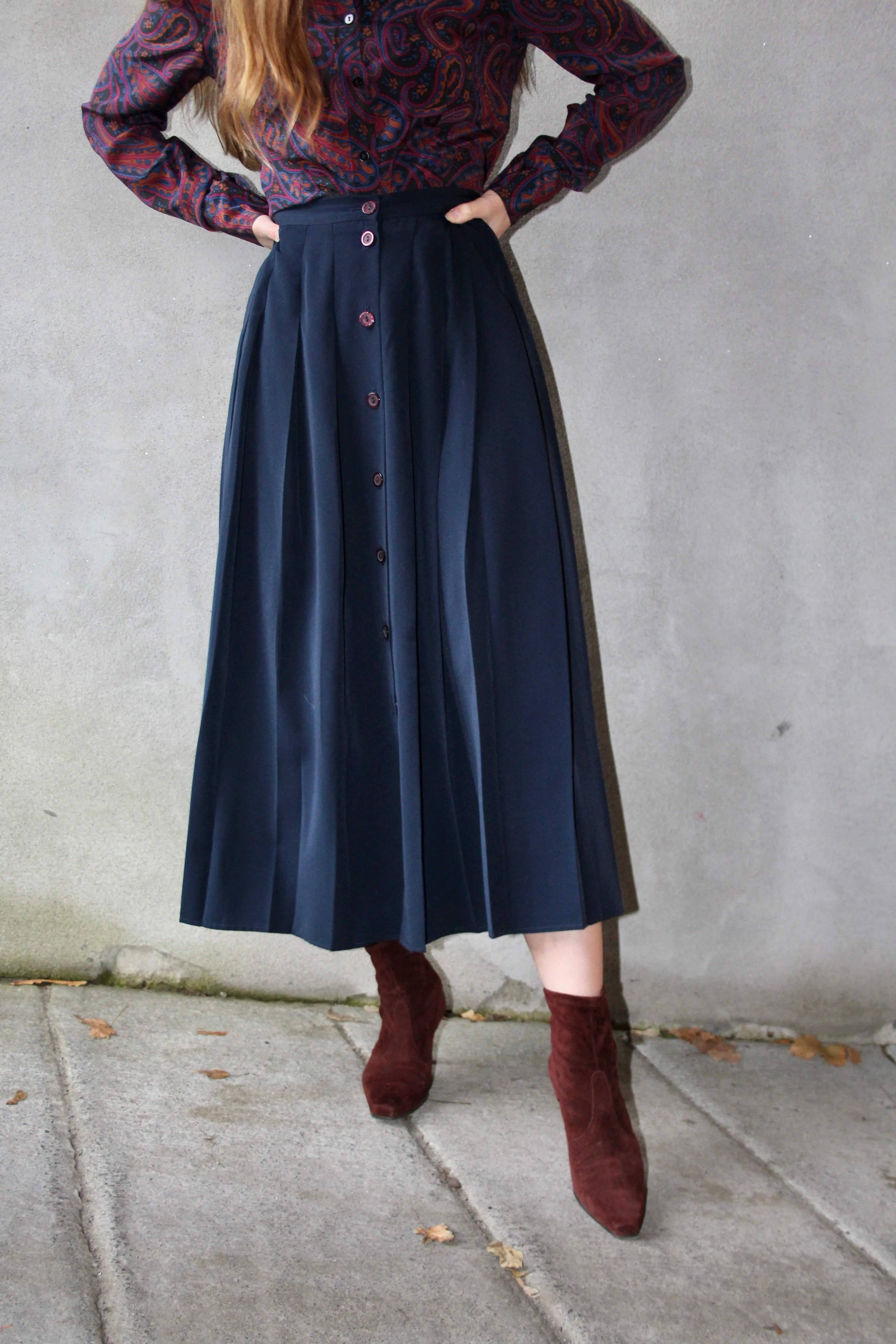 Vintage Navy Midi Skirt - 28